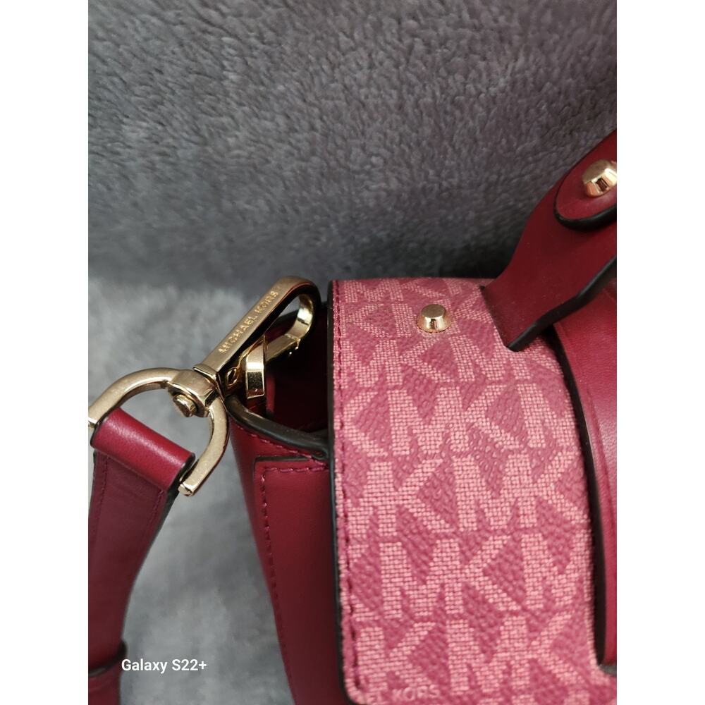 Rare Color Michael Kors Manhattan • NWT • Berry Lthr • Gold Hardware • MSRP 428 - Picture 6 of 10